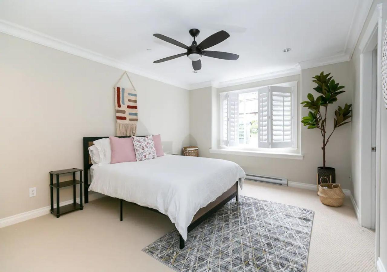 Bellamy Manor Large Home With 5Beds! In Langford Victoria Exteriér fotografie